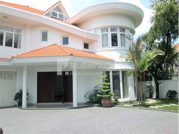 Luxurious villa for rent in Thao Dien District | 1